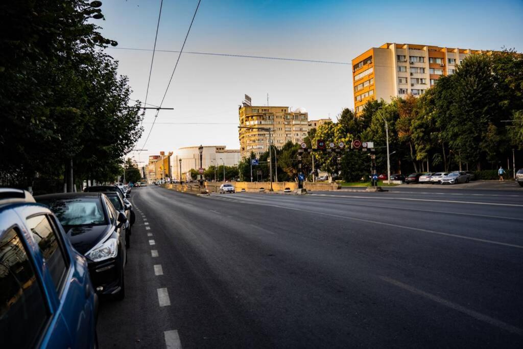 Modern 1 Bedroom Apartment In Bucharest Center! Экстерьер фото